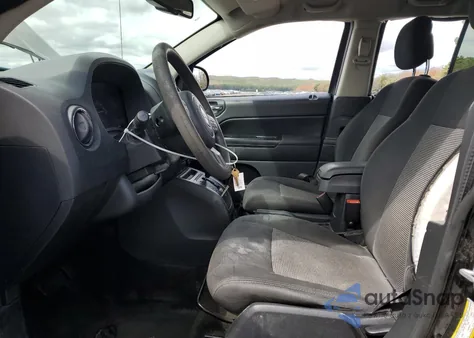 2016 Jeep Compass Sport из США, поврежденный, VIN 1C4NJDBB4GD780547